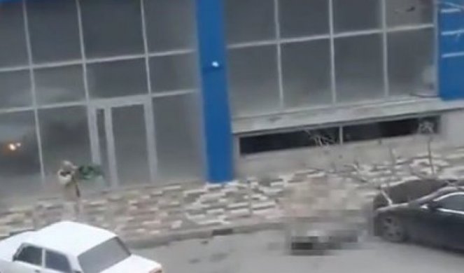 (VIDEO) STRAVIČNE SCENE U RUSIJI! Napadač ubijao ljude u TRŽNOM CENTRU pa izvršio SAMOUBISTVO!