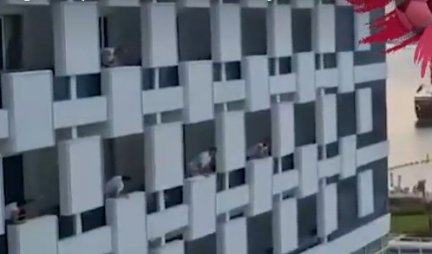 NAVIJAČI ZAGRMELI ISPRED HOTELA ORLOVA! Fudbaleri đuskali na terasi, NASTALA JE LUDNICA! (VIDEO)