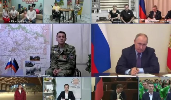 UŽASNA SITUACIJA TOKOM RAZGOVORA SA PUTINOM! Usred konferencije ratni veteran u kolicima bežao od bombi (VIDEO)