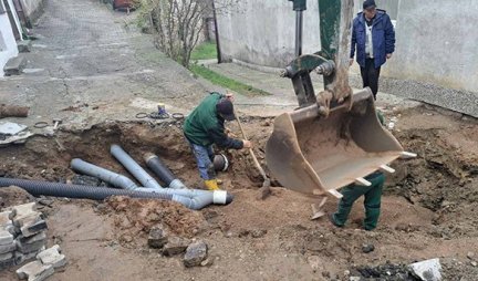 Kancelarija za KiM finansira rekonstrukciju platoa ispred škole u Orahovcu (FOTO)