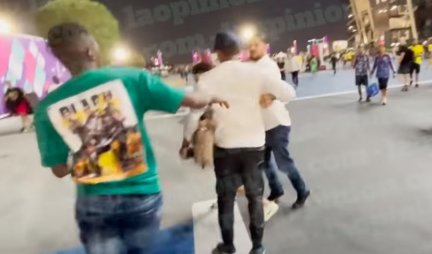SKANDAL! Slavni fudbaler u Kataru napao čoveka, jurio ga, šutnuo, a navijači gledali u šoku! (VIDEO)
