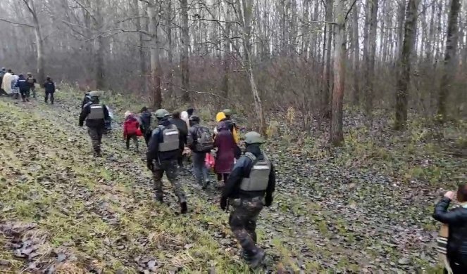 Policija u Subotici pronašla 403 migranta! Svi prevezeni u prihvatne centre