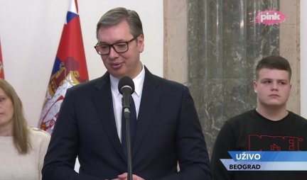 GOTOVO DA SAM ZAPLAKAO... Vučić: Želim da kažem svim građanima da sam ponosan na naše oružane snage, na njihovo jedinstvo i opredeljenost!