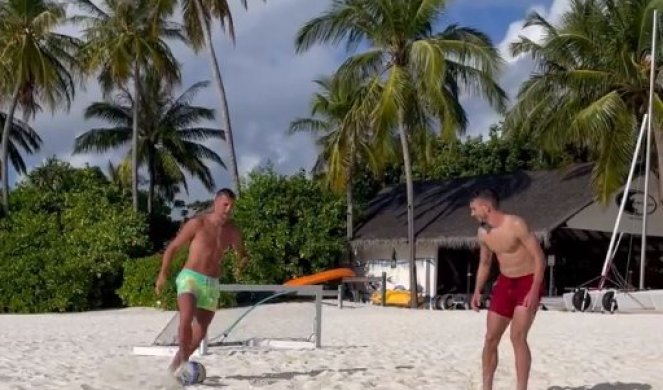 DEFANZIVAC ZVEZDE I GOLMAN TSC-A PIKAJU FUDBAL NA MALDIVIMA! Tu su i Borjani! (FOTO) (VIDEO)