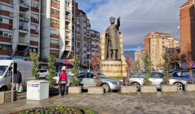 Dramatično u Kosovskoj Mitrovici Novinari Jedinstva protestvovali