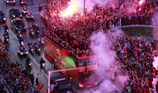 GORI RABAT - MAROKO DOČEKUJE SVOJE HEROJE! Lavovi sa Atlasa stigli KUĆI posle Mundijala! (FOTO/VIDEO)