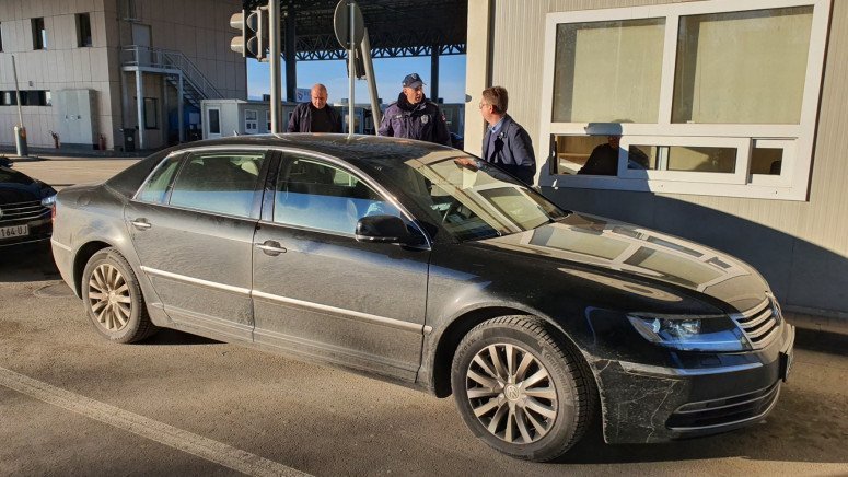 Uhapšen državljanin Austrije na Merdaru! Fasifikovao isprave i tablice "mercedesa"