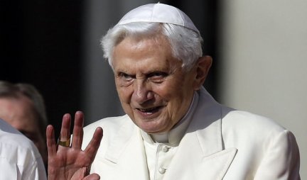 PREMINUO PAPA BENEDIKT XVI! Vatikan potvrdio smrt bivšeg poglavara!