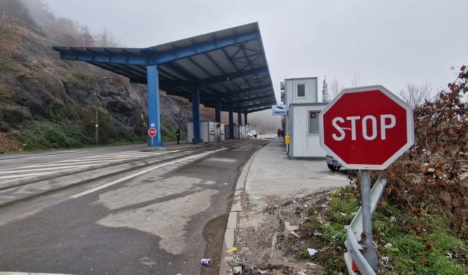 JARINJE I BRNJAK ZATVORENI! Srbi uklonili sve barikade na severu KiM (VIDEO/FOTO)