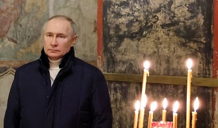 PUTIN U SABORNOM HRAMU! Ruski predsednik dočekao BOŽIĆ u Blagoveštenskoj CRKVI u MOSKOVSKOM KREMLJU! (VIDEO) (FOTO)