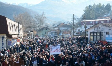 SRBI SU DANAS POKAZALI KAKO 7.000 SRCA KUCA KAO JEDNO! Tako se voli svoja država!