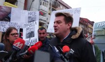 TRAŽIMO DA SE SLAĐANU DOZVOLI DA DOĐE KUĆI! U Severnoj Mitrovici održan protest zbog zahteva da se Trajkoviću produži pritvor