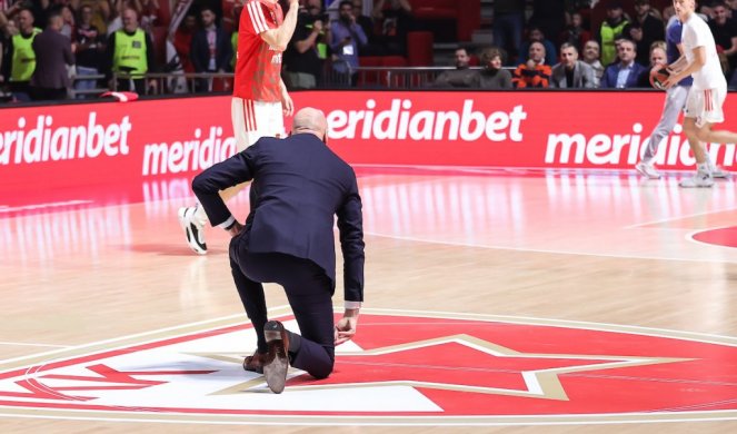 DRAGO MI JE ŠTO SAM SE VRATIO U FAMILIJU! Saša Obradović posle KLEČANJA I LJUBLJENJA ZVEZDINOG GRBA na centru Pionira! HVALA DELIJAMA! (VIDEO)