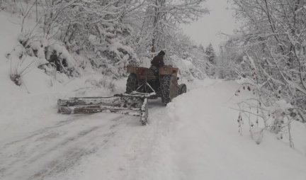 ZAVEJANA SRBIJA, NA SNAZI NARANDŽASTI METEO ALARM! Sneg napravio haos na putevima, otkazani vozovi... U ovim krajevima je najteža situacija!