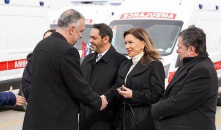 VELIKI POKLON PRIJATELJA IZ UAE! Sanitetska vozila za zdravstvene ustanove širom Srbije!