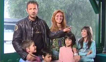 SVE PRŠTI OD EMOCIJA! OVO JE RETKO KO MOGAO DA VIDI! Vojvodina objavila Mihin snimak sa porodicom od pre 15 godina! (VIDEO)