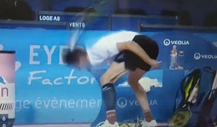 POMAHNITAO! PUBLIKA U ŠOKU! Poznati teniser uradio nešto što niko nije dosad! OLUPAO TRI REKETA ZA 20 SEKUNDI! (VIDEO)