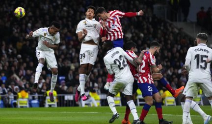 BURAN MADRIDSKI DERBI! Real sa igračem više IZBEGAO poraz! Tinejdžer SPASIO Kraljeviće! Atletiko POGURAO Barselonu ka TITULI!