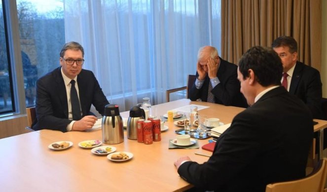 Borelj pozvao Vučića i Kurtija na hitan sastanak u Brisel