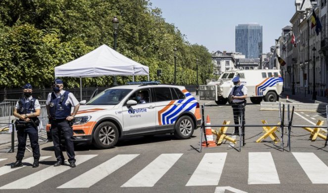 HITNO UPOZORENJE AMERIČKE AMBASADE! Stigla preteća poruka NA RUSKOM, građani u STRAHU od EKSPLOZIJE, alarmirana i POLICIJA!