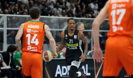 TRILER U ARENI! PARTIZAN SLOMIO "ZMAJČEKE" U FINIŠU! Crno-beli KIDALI NERVE "grobarima", ali na kraju ipak POBEDILI! (VIDEO+FOTO)