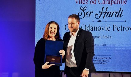 U KRUŠEVCU URUČENE NAGRADE! Glumica Olga Odanović proglašena Vitezom od Čarapanije