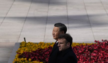 MAKRON ISPAO SMEŠAN PRED SIJEM! Zapadna štampa bruju o poseti francuskog predsednika Kini