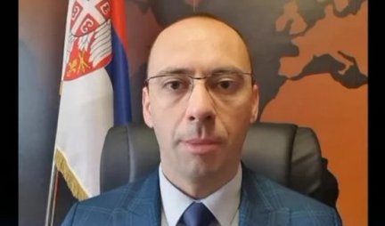 Niko nije napustio radno mesto! Simić iz kancelarije: Nije istina da su ispražnjene prostorije Fonda PIO u Mitrovici (VIDEO)