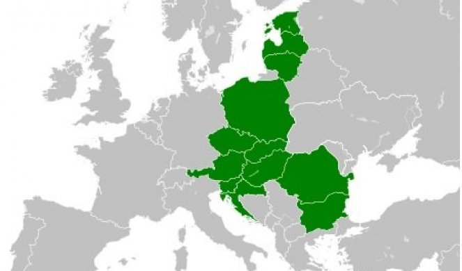 POLJSKA "INICIJATIVA TRI MORA" JE AMERIČKA PRIČA! Gde je tu Ukrajina, ima li opasnosti po Srbiju?! MOSKVA NEĆE SEDETI "SKRŠTENIH RUKU"!