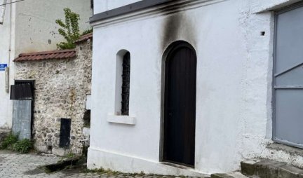 Dok Kurti “čestita” Vaskrs, njegovi ekstremisti pale srpske crkve! Oglasila se kancelarija za KiM
