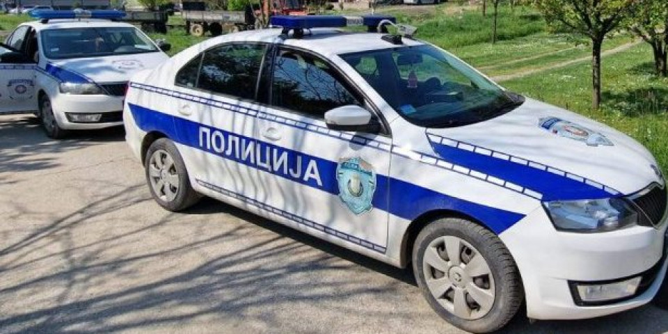 AKCIJA POLICIJE SA NOVOG BEOGRADA! Momak i devojka uhapšeni jer su opljačkali Makedonca