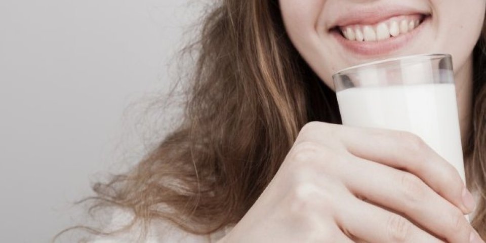 Mleko ili voda - šta je bolje za hidrataciju tela? Nutricionista Mirković otkriva kako da znate da ste dehidrirali