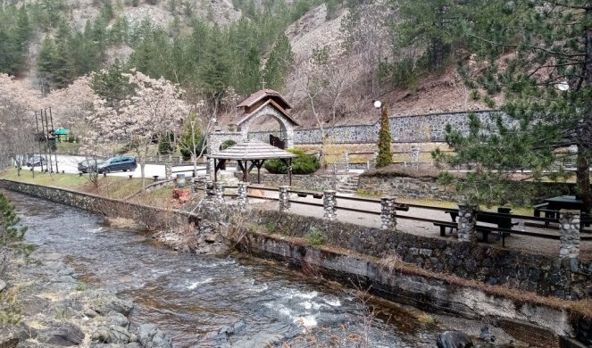 OMILJENA MESTA UŽIČANA ZA PRVOMAJSKI URANAK! Klisura reke Đetinje, Tara, Mokra Gora, ZA ODMOR I DOBAR PROVOD SVEGA U IZOBILJU! (FOTO)