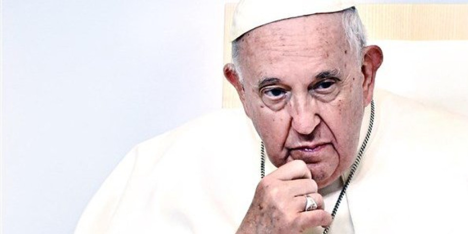 "U Vatikanu ima pederl*ka!" Papa Franja ponovo upotrebio homofobičan izraz "frociaggine" dok je zvao LGBT u Katoličku crkvu