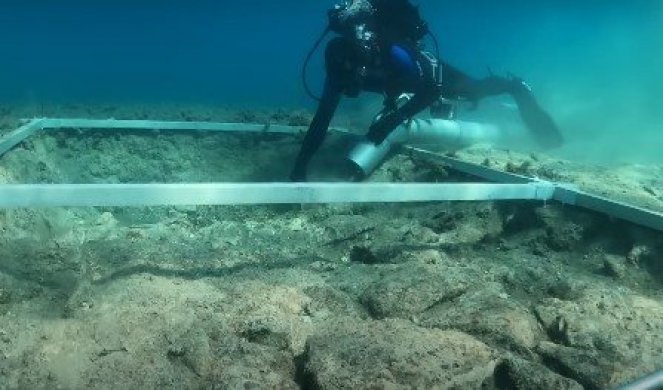 (VIDEO) NEVEROVATNO OTKRIĆE KOD KORČULE! U moru pronašli strukturu staru 7.000 godina, naučnici zanemeli od prizora!
