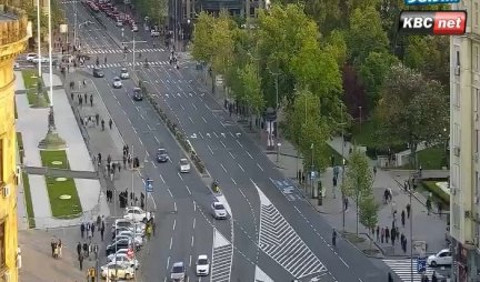 Toliko im je uspeo protest da saobraćaj ispred Skupštine normalno funkcioniše! (FOTO)