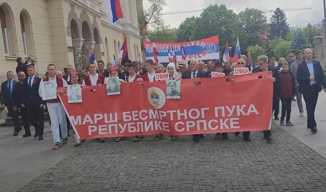 (VIDEO) BESMRTNI PUK MARŠIRAO BANJALUKOM, NA ČELU DODIK I RUSKI AMBASADOR KALABUHOV! Srpska je nastala u borbi sa onima koji su slavili ustaše i Handžar diviziju!