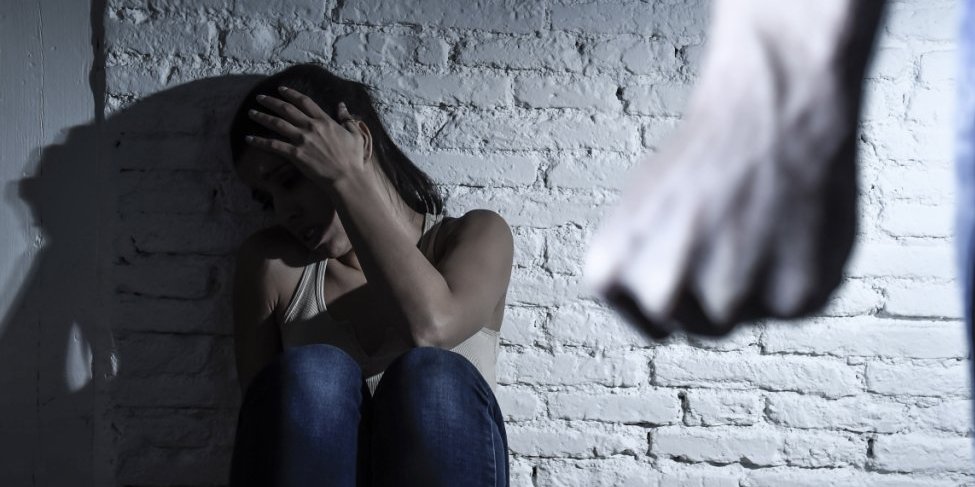 Mladi masovno izloženi nasilju u vezama! Crna statistika jednog Doma zdravlja u Srbiji šokirala javnost!