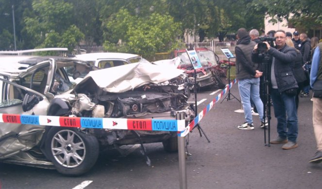 (FOTO) KAO OPOMENA PRIKAZANA POLUPANA VOZILA IZ NESREĆA U KRUŠEVCU! Izložba uništenih automobila i dvotočkaša