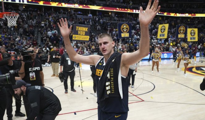 JOKIĆ JE U FINALU ZAHVALJUJUĆI MOLITVI! Srbi u Koloradu se mole da Denver osvoji prsten (VIDEO)