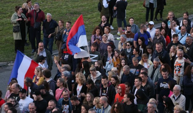 UŽAS! Slavi ubijanje Srba, a sada poručuje: Moramo srušiti Vučića!