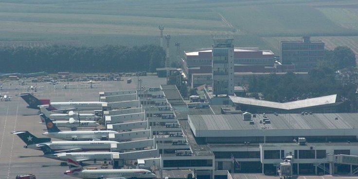 Zatvoren i aerodrom! Zbog nevremena aktiviran alarm na letu Er Srbije