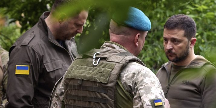 NATO oficir ismeva Kijev i mentore! Ukrajinci dva meseca u kontraofanzivi, a zapravo Rusi napreduju!