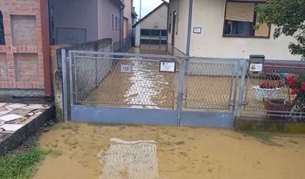 VANREDNO U MAČVI! Voda je prodrla u nekoliko dvorišta i kuća u šabačkom naselju Jevremovac (VIDEO)