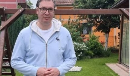 PLJUSAK SAMO ŠTO NIJE, A JA SE KAO SPREMAM DA IGRAM FUDBAL! Vučić pokazao kako provodi kišno popodne (FOTO)