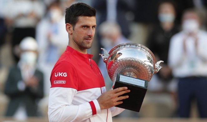 NOVAK SE NIJE DOBRO PROVODIO U FINALIMA ROLAN GAROSA Sada nema Rafe, vreme je da u nedelju sve naplati! (FOTO/VIDEO)