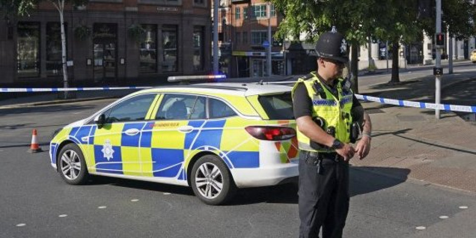 Pucnjava u Londonu! Napadač pucao iz sačmarice, ranjene tri osobe
