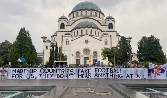 IZMIŠLJENA DRŽAVA! Navijači Rumunije stigli u Beograd i poslali poruku reprezentaciji tzv. Kosova!