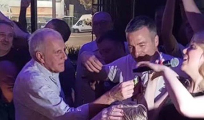 HIT! Željko Obradović se UHVATIO ZA DŽEP i častio pevačicu čim je čuo OVU pesmu! (VIDEO)