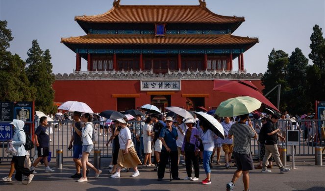 NEZAPAMĆENE VRUĆINE U KINI Peking ''gori'' treći dan zaredom: temperature preko 40 stepeni! Toplotni talas zahvatio oblast zemlje veličine Kalifornije